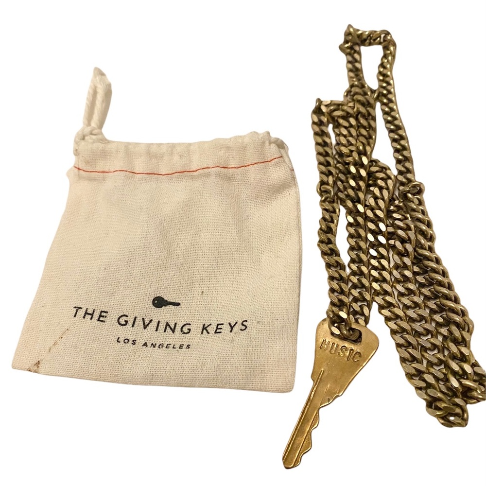 The giving keys long chain necklace